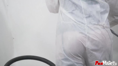 BBW mommy goes wild as this dude aims to make her cum