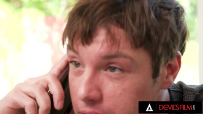 Confident mommy Victoria Lobov begging to get banged