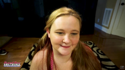 Tubby blonde slut practicing her oral skills in a hot vid