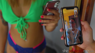 Asian babe Ember Snow licks the cunt of Kimora Quin