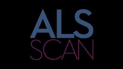 Chick has sex with the electric toothbrush