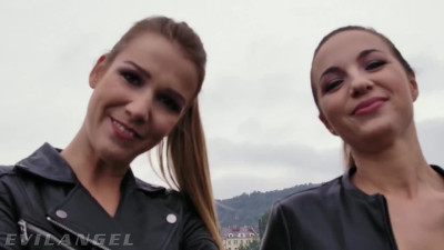 Teens join blonde MILF in time for anal fuckfest