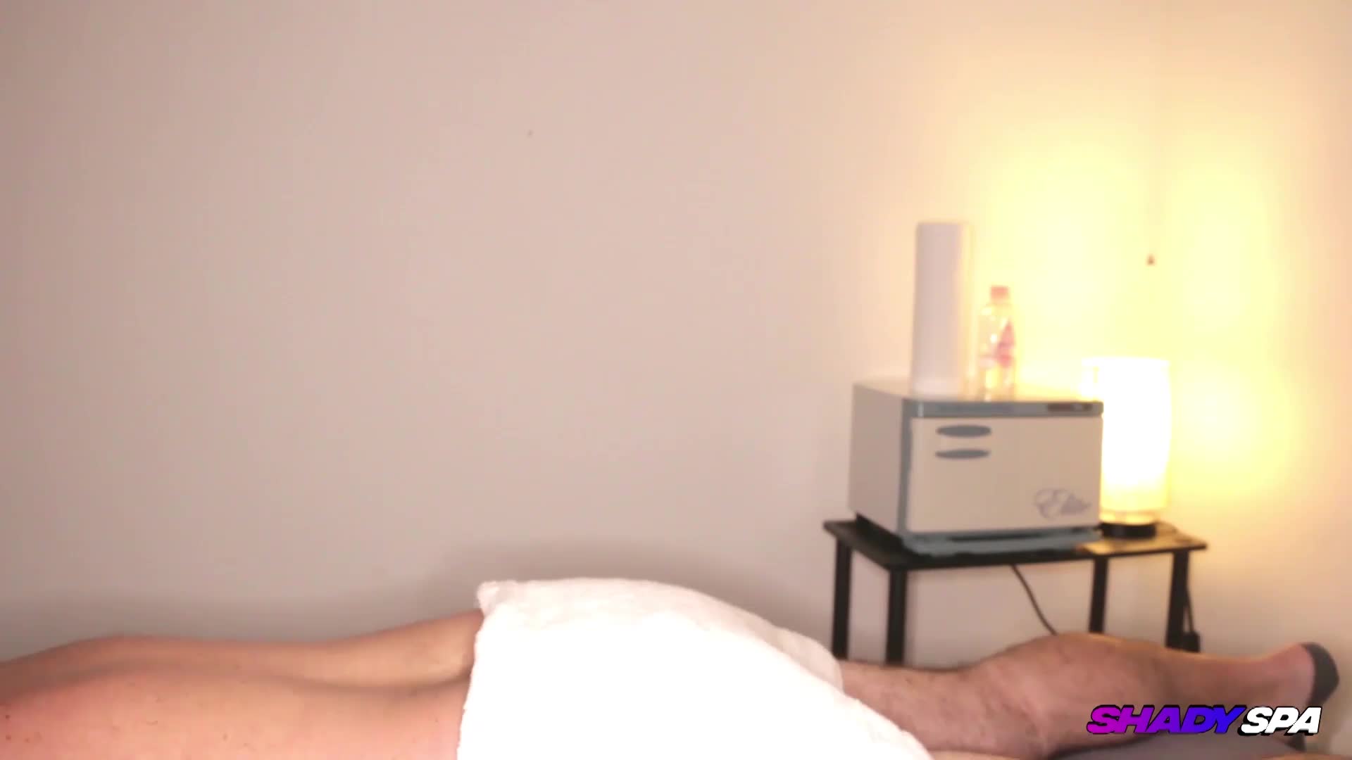 Watch Alessia Luna is the best worker of this shady spa HD Full video | ePornFreeHD. Watch Free All of trend and latest brand porn full Videos ePornFreeHD. 