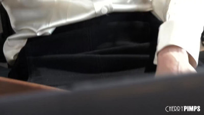 Mail man fucks horny chick in the office