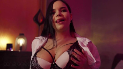 Chubby stunner enjoys ardent sex with skilled man