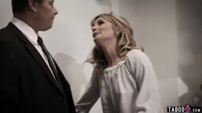 Guy confronted by stepmom during sex with courtesan