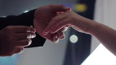 Teen bride lures cameraman into ardent sex