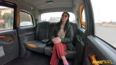 Inked hippy chick nailed by taxi driver in the backseat