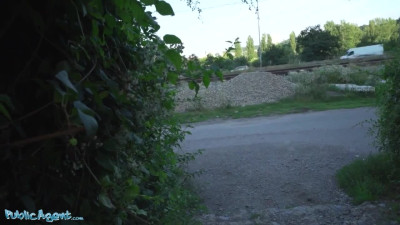 Pickup artist nails babe for money in the woods