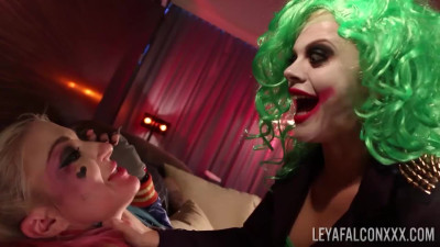 Strapon sex scene with Harley Quinn and female Joker