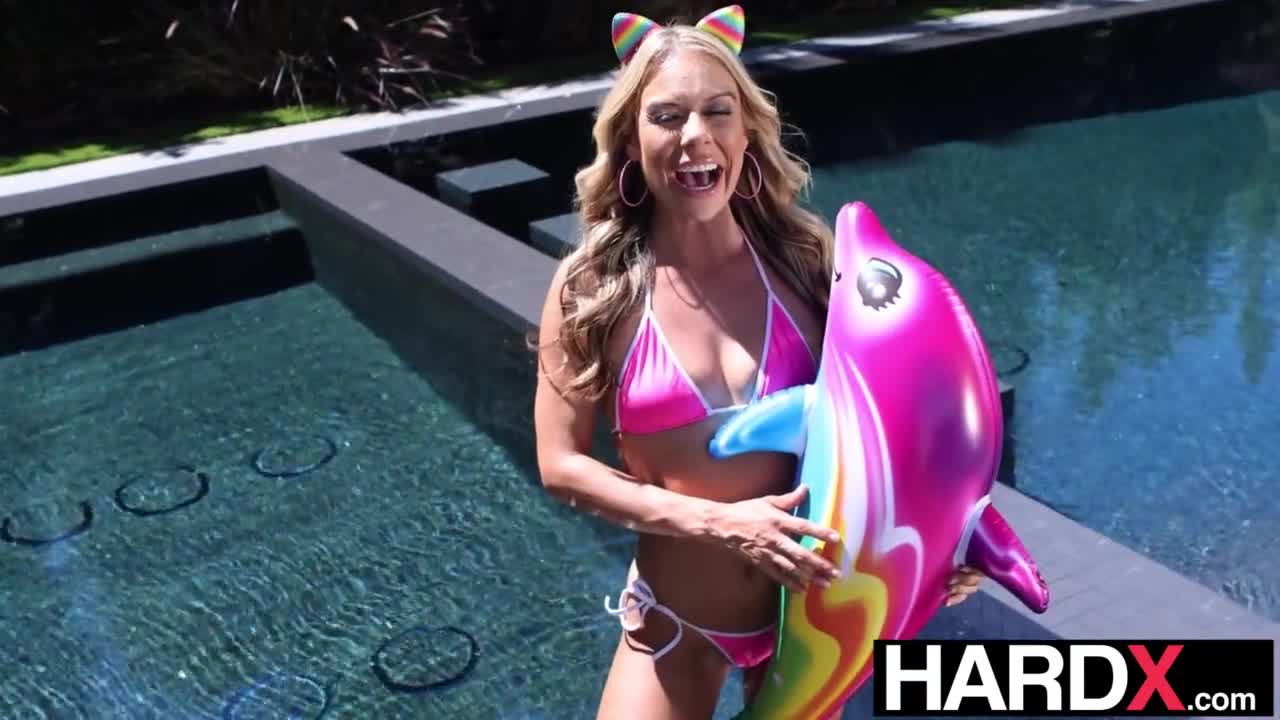 Watch Summer Vixen is drilled hard by a bald horny pervert HD Full video | ePornFreeHD. Watch Free All of trend and latest brand porn full Videos ePornFreeHD. 