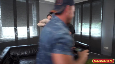 Pale girl with blue hair is filmed before the threesome