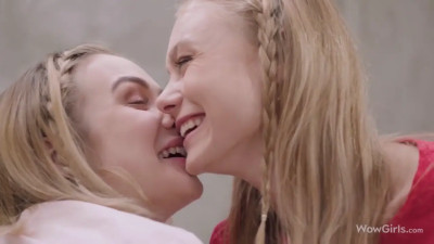 Blondes with breathtaking bodies licking pussy happily