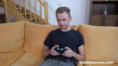 Aunt Nelly visits the nephew and has a threesome