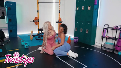 Nichole Saphir and Raym Reid hardcore fucking with toys