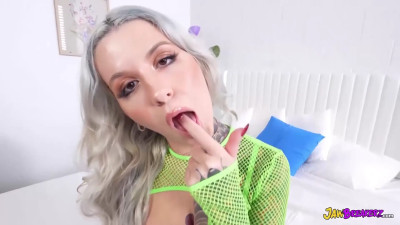 Insatiable nympho Luna Legend feasting on a BBC in POV