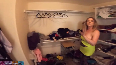 Mature whore sells her tight asshole to a hung teenager