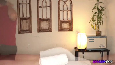 Massage fuck with a big boobs blonde who sucks him off
