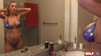 Busty MILF removes her bikini and gets fucked