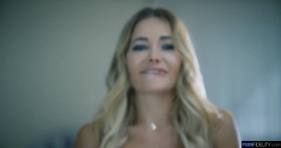 Ukrainian hottie Venera Maxima seeks passionate sex