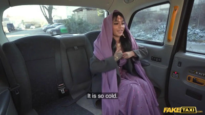 Bengali babe blowing a random cab driver cuz why not