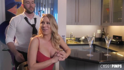 Incredible blonde MILF wants to indulge in kinky breath play