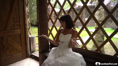 Bride gets her shameless pussy destroyed by his hard dick