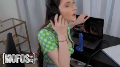 Cute gamer stepsister helps me out with my insatiable boner