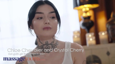 Inked brunette masseuse licks and fucks her new customer