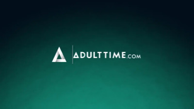 April O'Neil fucks all the hottest women she can find