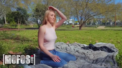 Busty blonde teen Amaris takes a thick dick on a picnic