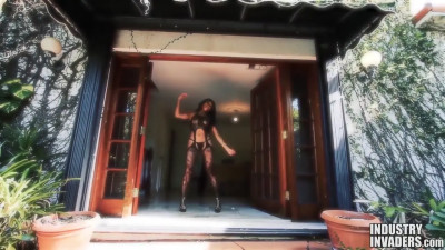 Kevin Stallion bangs the busty bimbo Jayla Foxx