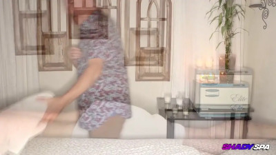 This is what professional masseuses' sessions look like