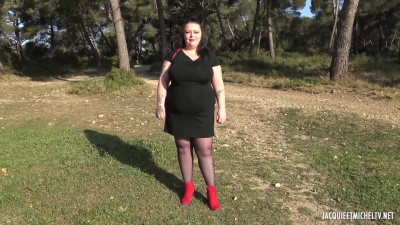 BBW with tattoos going down and getting facefucked