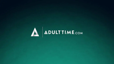 Lezzie blonde model fingers pussies by the kissing booth