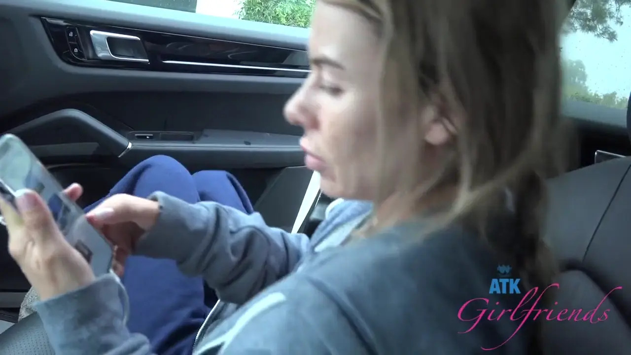 Watch Edgy blonde girl Summer Vixen takes a hard peen in a car HD Full video | ePornFreeHD. Watch Free All of trend and latest brand porn full Videos ePornFreeHD. 