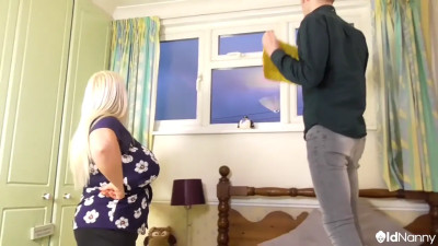 Samantha Sanders is a big boobs MILF who wants hard sex