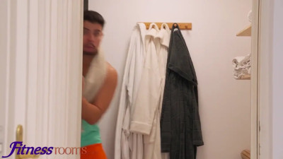 Bodacious baddie gets pounded hard in the hotel pool