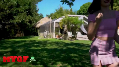 Daisy White needs a huge black dick to get her right off