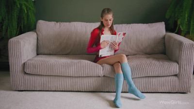 Tiffany Tatum fingers her tight hole till she cums