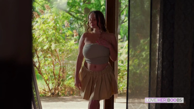 Amber Bloom showing you her insane pair of tits