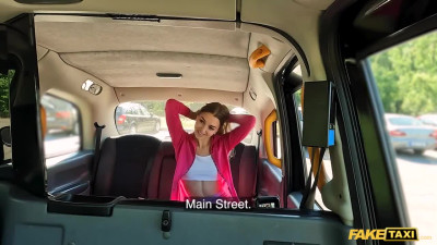 Gorgeous girl gets fucked in the cab after the workout