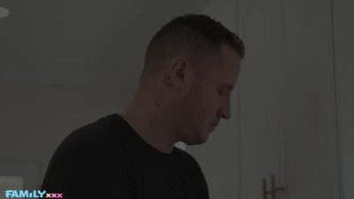 Trimmed teen cunt bounces on her ugly stepfather's wood