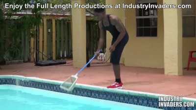 Evie Olson gives a blowjob before being fucked