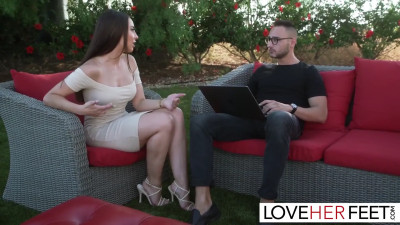 Melissa Stratton getting her sexy feet worshipped