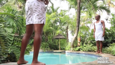 Jayla Foxx having a threesome next to the pool