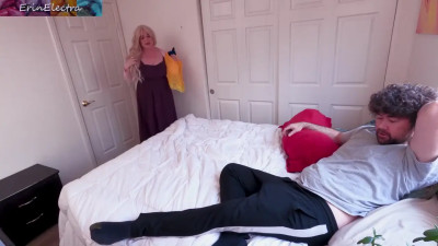 Stepsister with a big ass takes his raging hard on