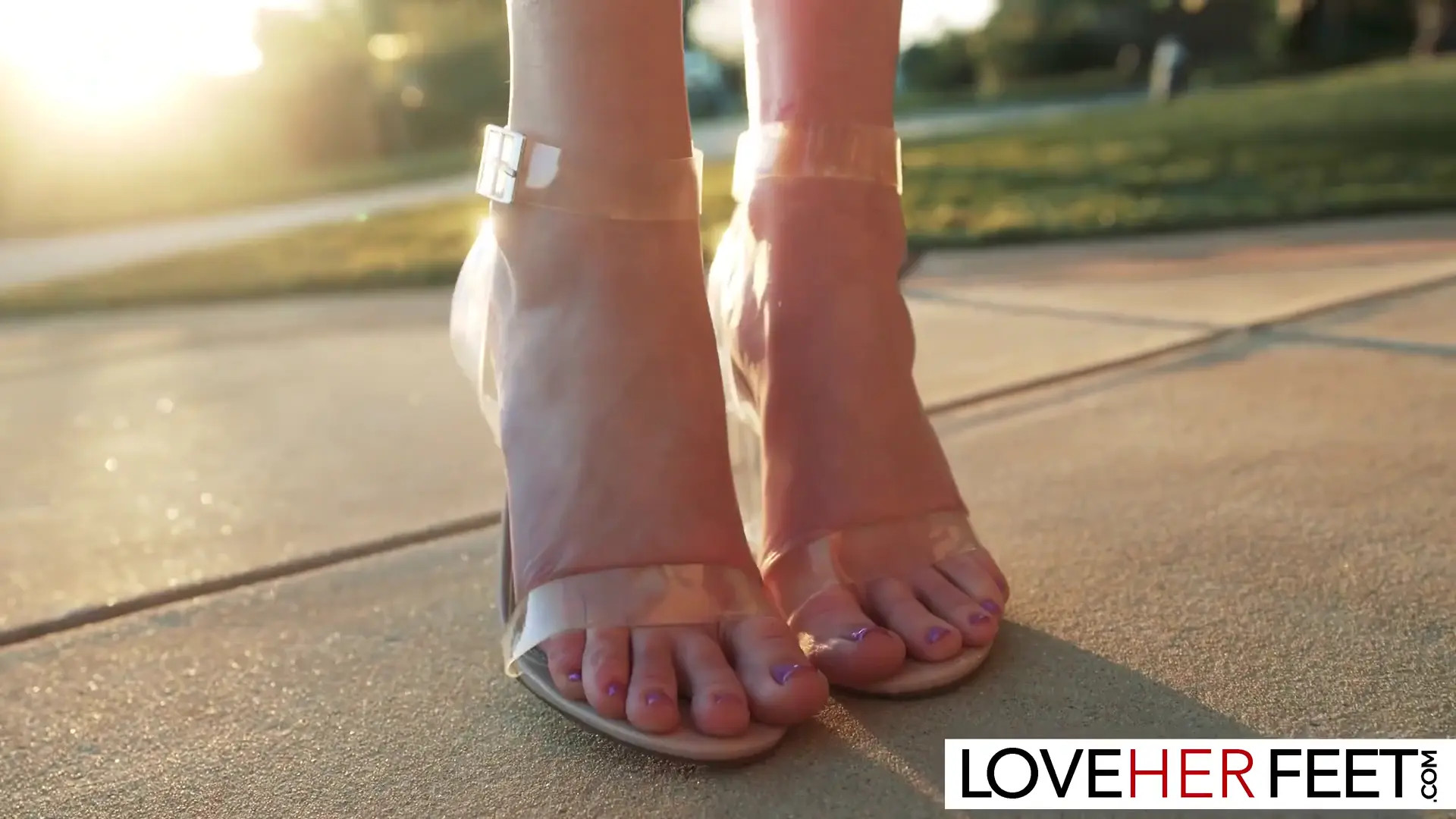 Watch Hayley Reed using her feet while getting you hard HD Full video | ePornFreeHD. Watch Free All of trend and latest brand porn full Videos ePornFreeHD. 