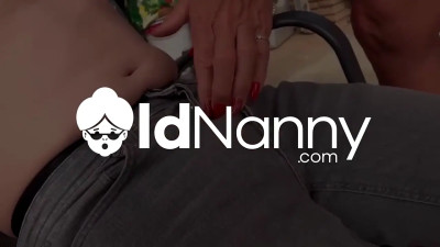 Aging whore is going to take a nice hard cock