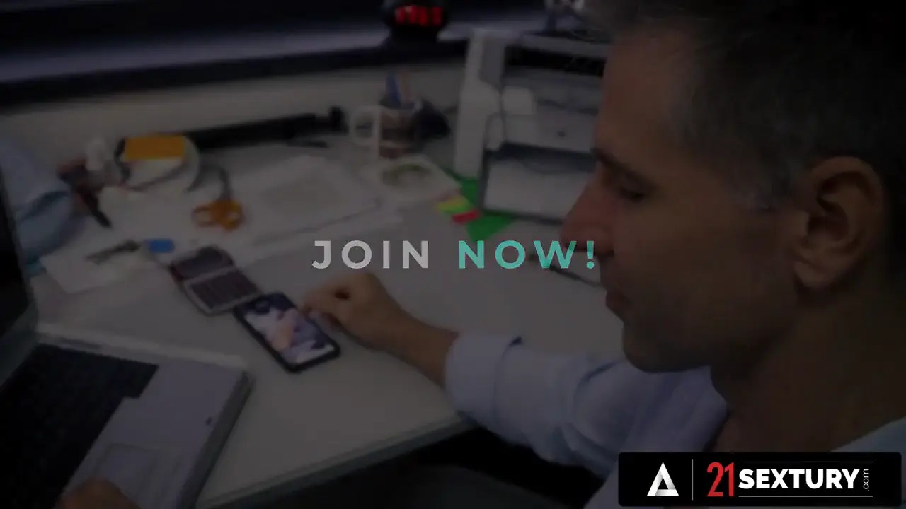 Watch Anal bang for a Russian MILF with amazingly tasty feet HD Full video | ePornFreeHD. Watch Free All of trend and latest brand porn full Videos ePornFreeHD. 